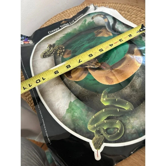 Creepy Toilet Lid Cover - Picture 7 of 8